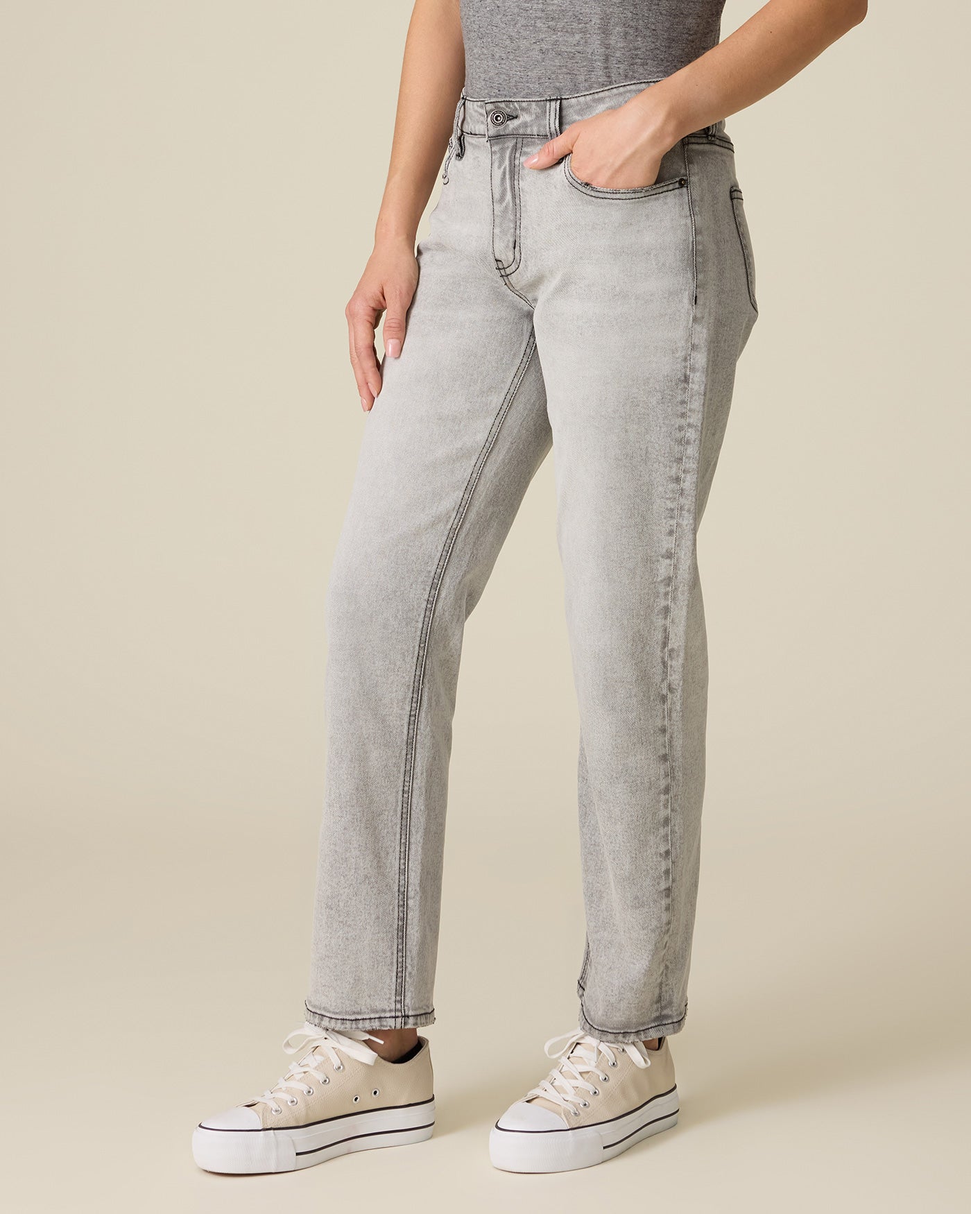 CHARLIE MID-RISE JEAN